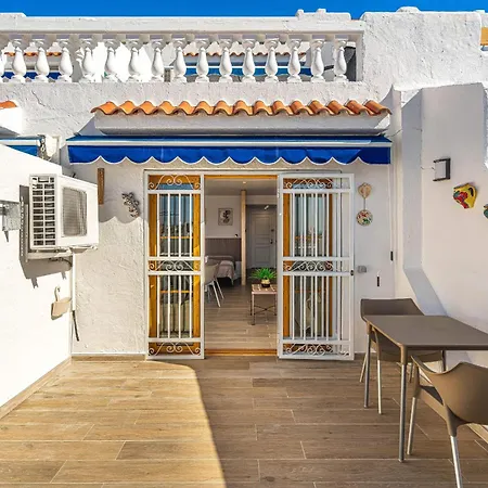 Port Royale Cristianos Holidays Apartman