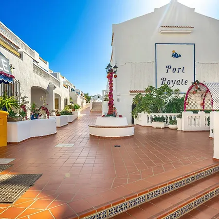 Port Royale Cristianos Holidays Apartman *